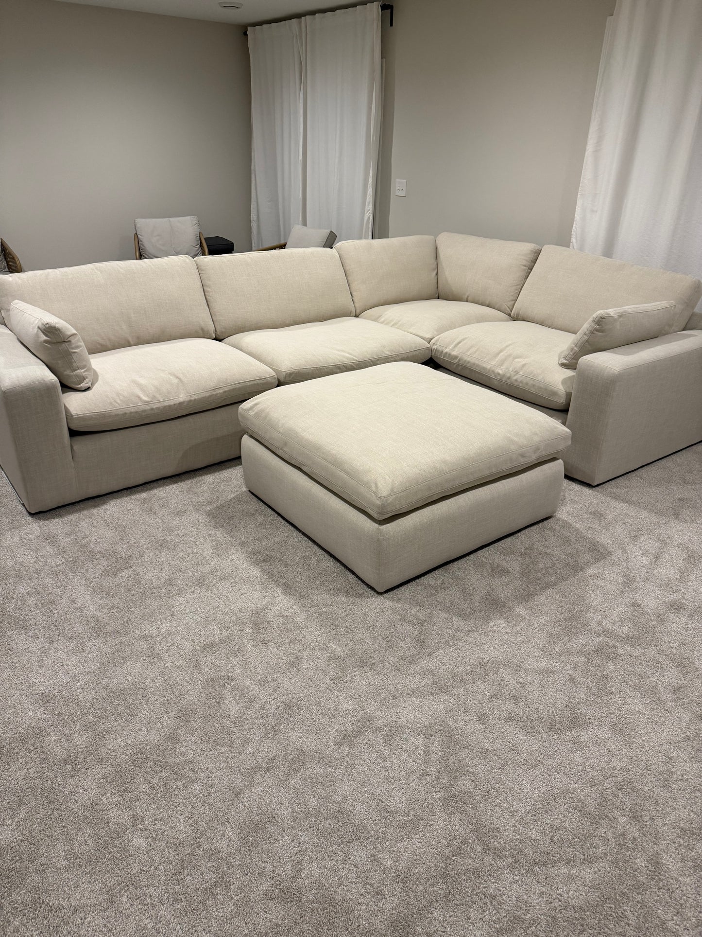 Elyza 4-Piece Sectional with Ottoman