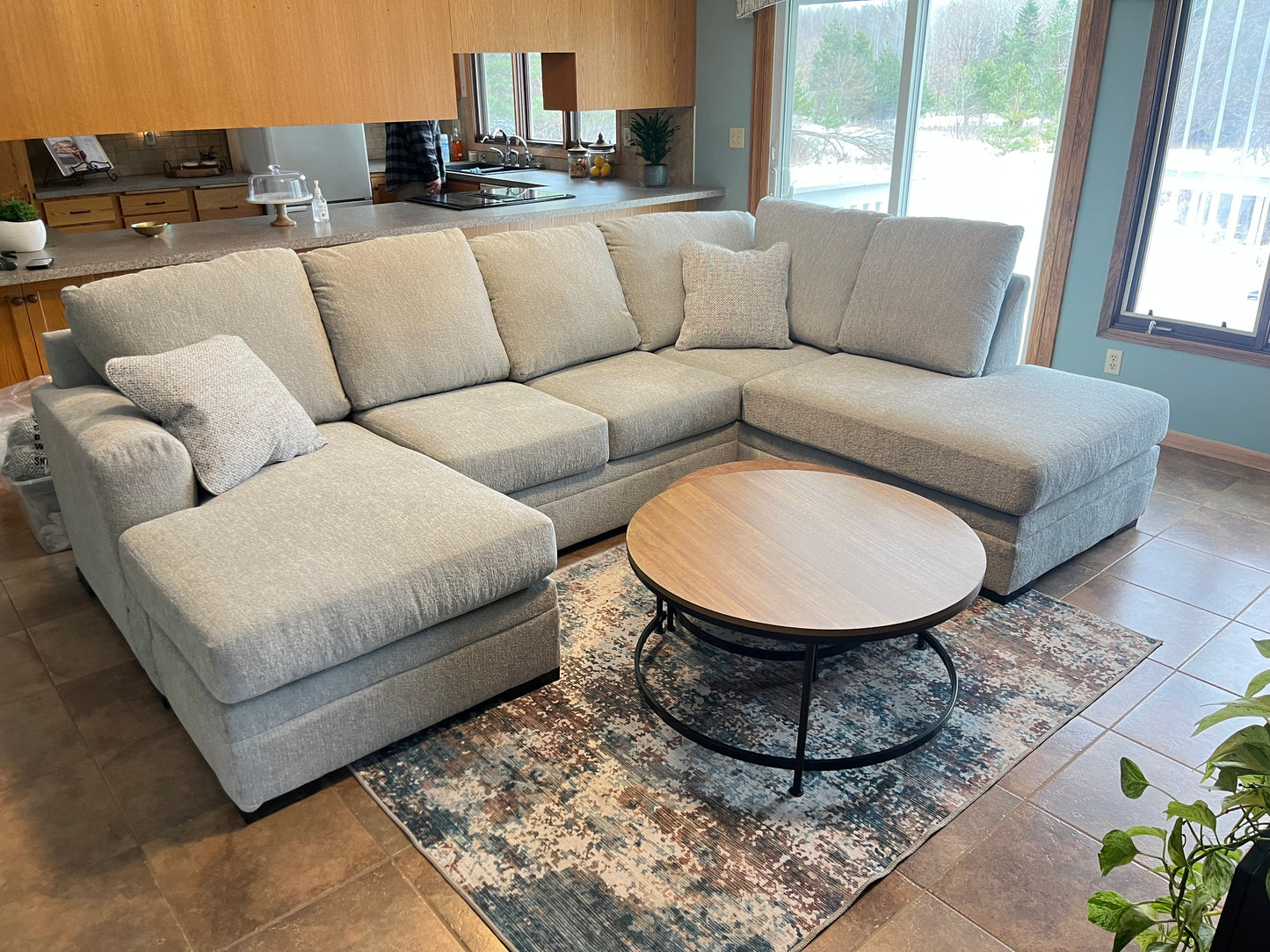 Gabyleigh 2-Piece Sectional with Chaise