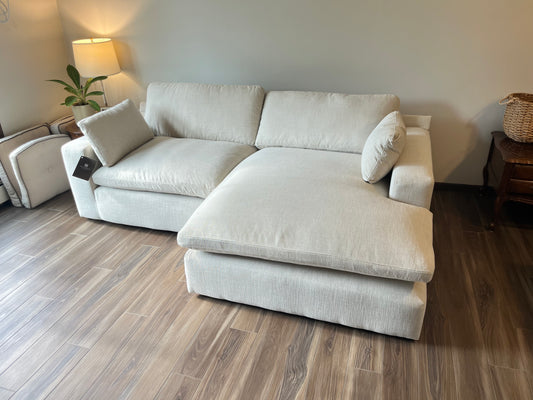 Elyza 2-Piece Sectional with Chaise