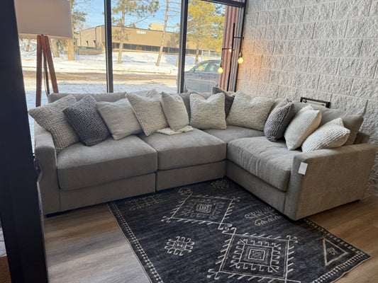 Aslan Court 4-Piece Sectional