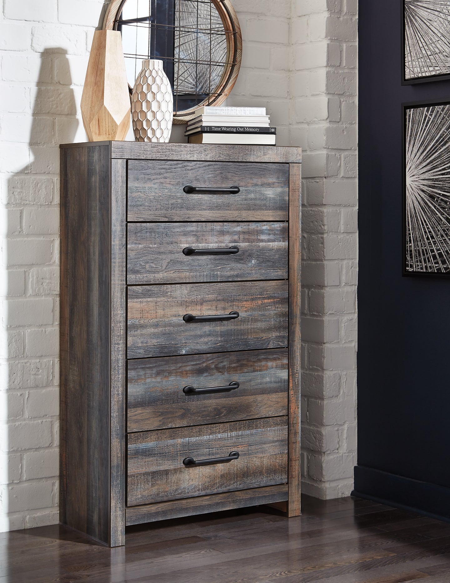 Drystan Full Bookcase Headboard with Mirrored Dresser and Chest