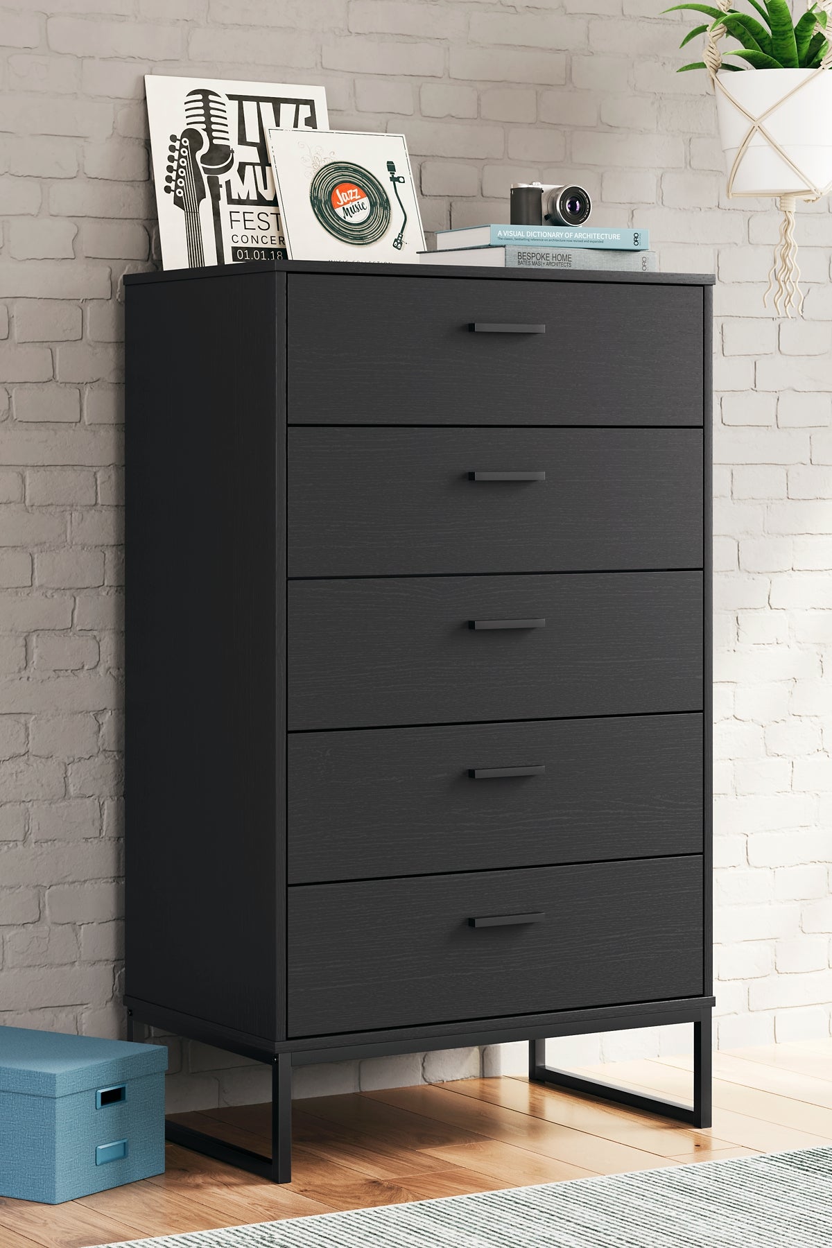 Socalle Five Drawer Chest