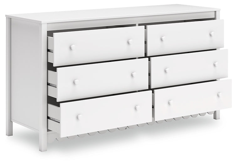 Hallityn Six Drawer Dresser