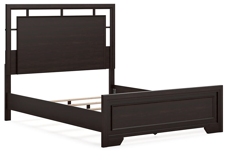 Covetown Queen Panel Bed with Mirrored Dresser and Nightstand