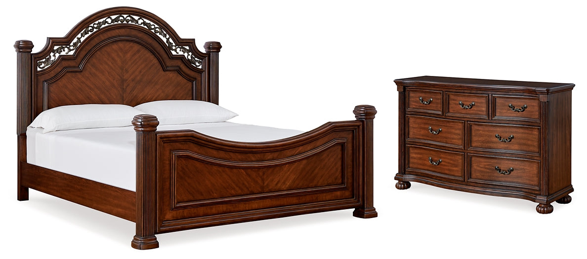 Lavinton King Poster Bed with Dresser