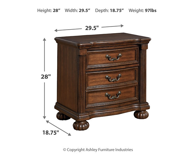 Lavinton Queen Poster Bed with Dresser and Nightstand