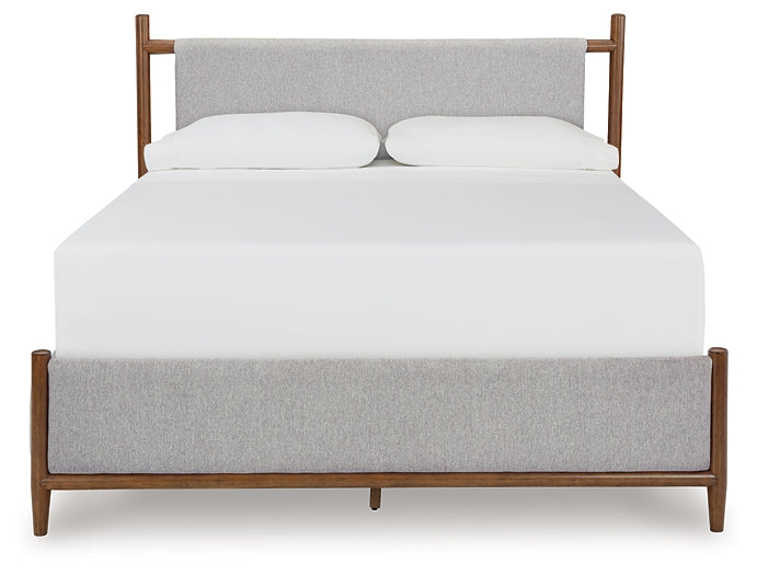 Lyncott King Upholstered Bed with Mirrored Dresser