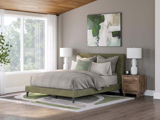 Chirason Queen UPH Bed w/Roll Slats